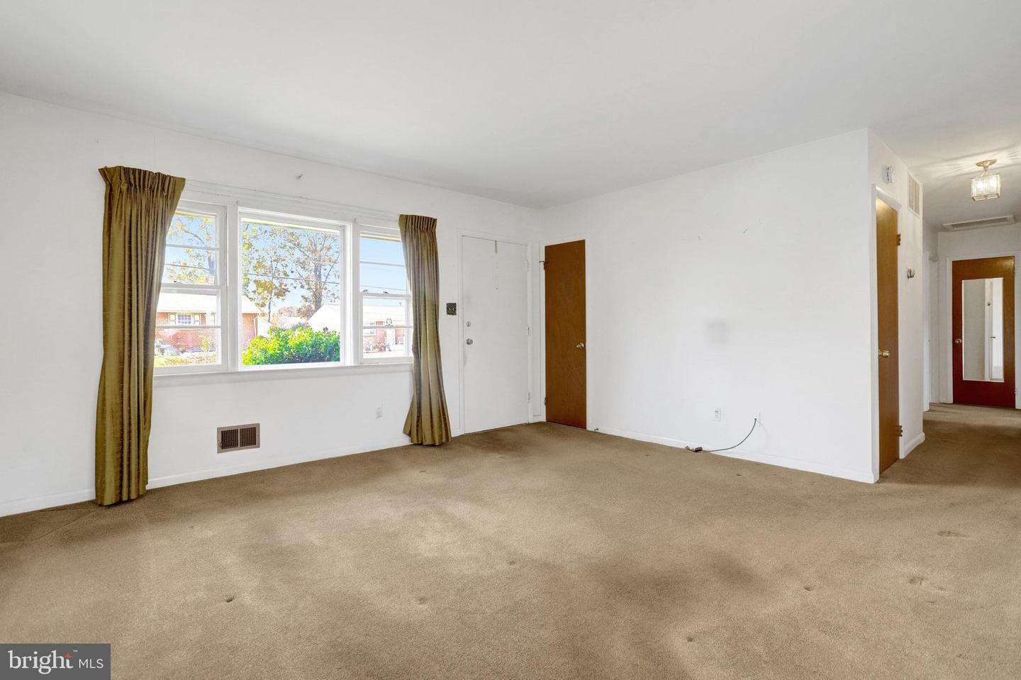 6928 Ruskin Street photo 3
