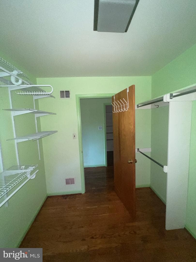 10923 Belmont Boulevard photo 85