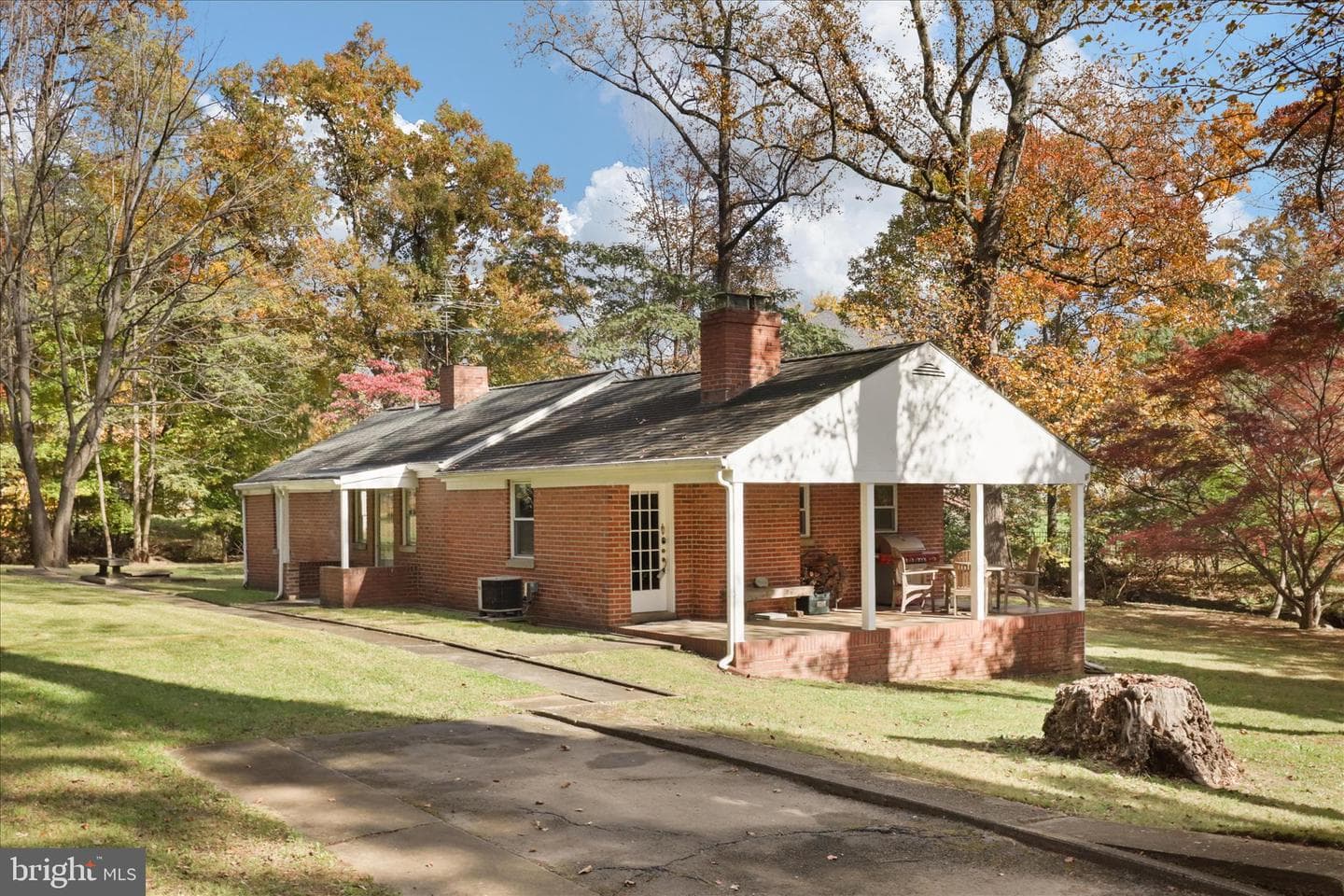 7914 Idylwood Road, Dunn Loring