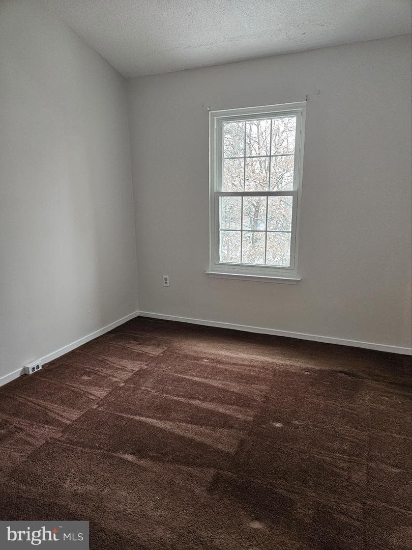 8902 Waites Way photo 6