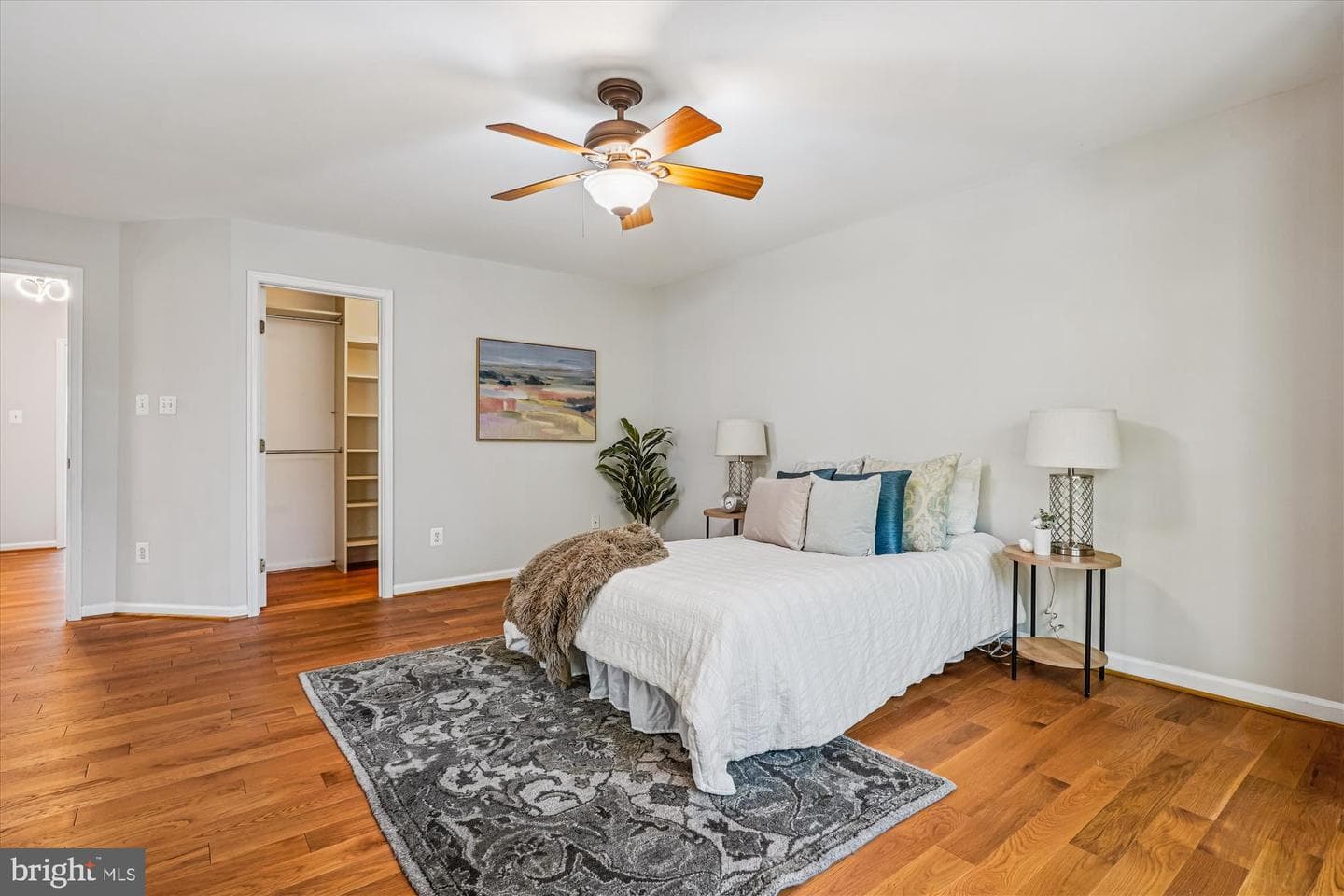 2711 Manhattan Place photo 32