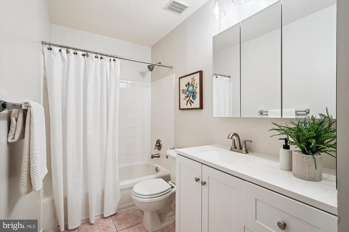 2711 Manhattan Place photo 43