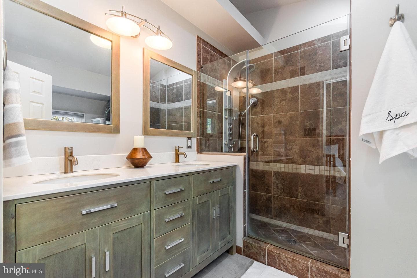 7039 Kings Manor Drive photo 28