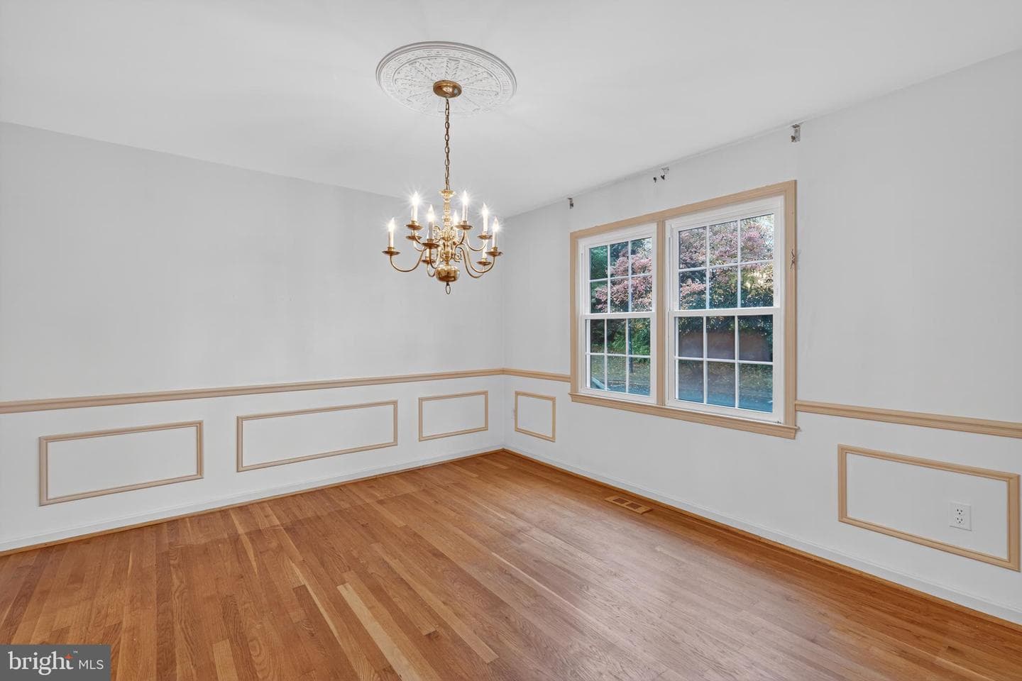 7416 Hallcrest photo 3