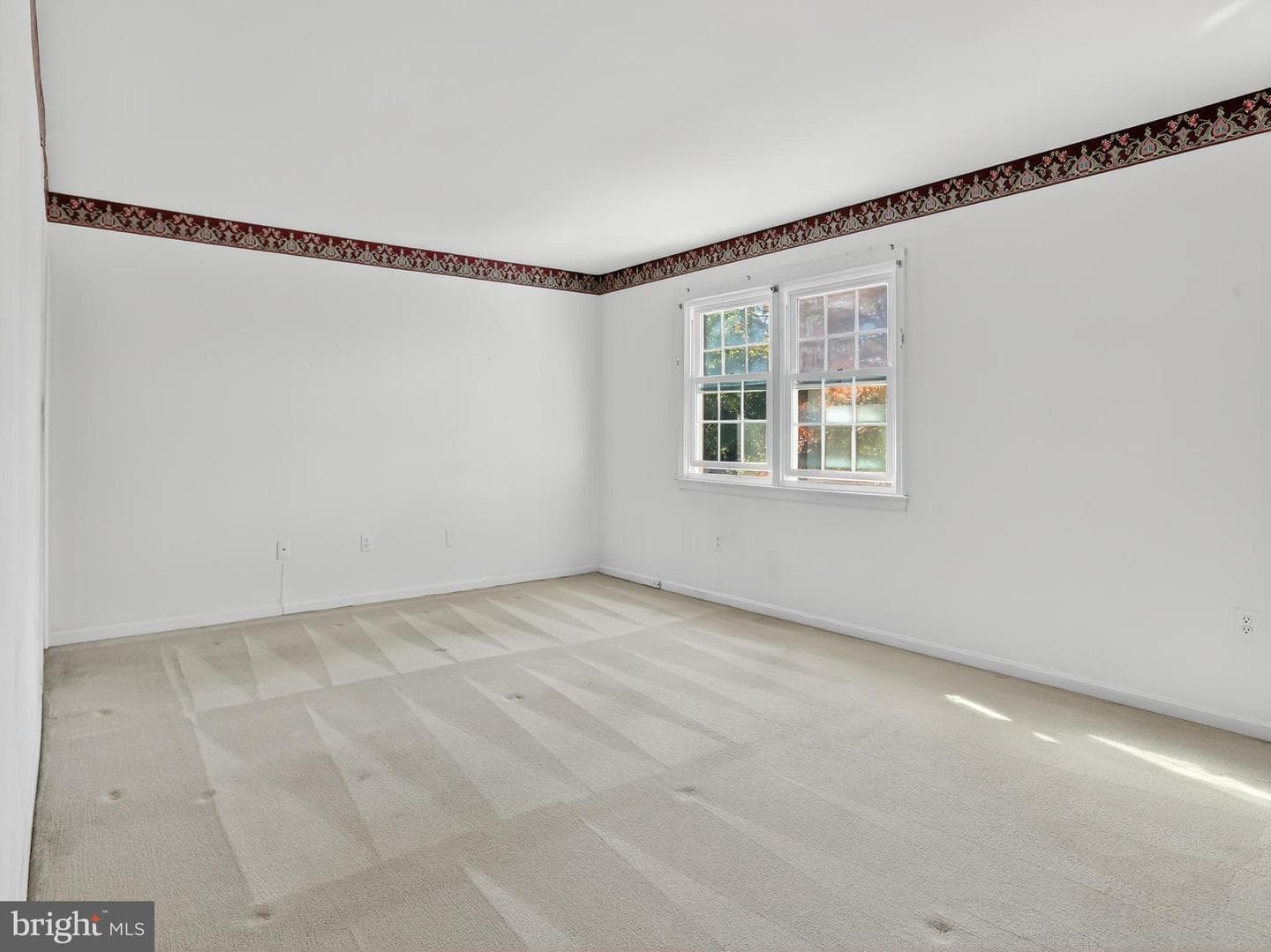 7416 Hallcrest photo 9