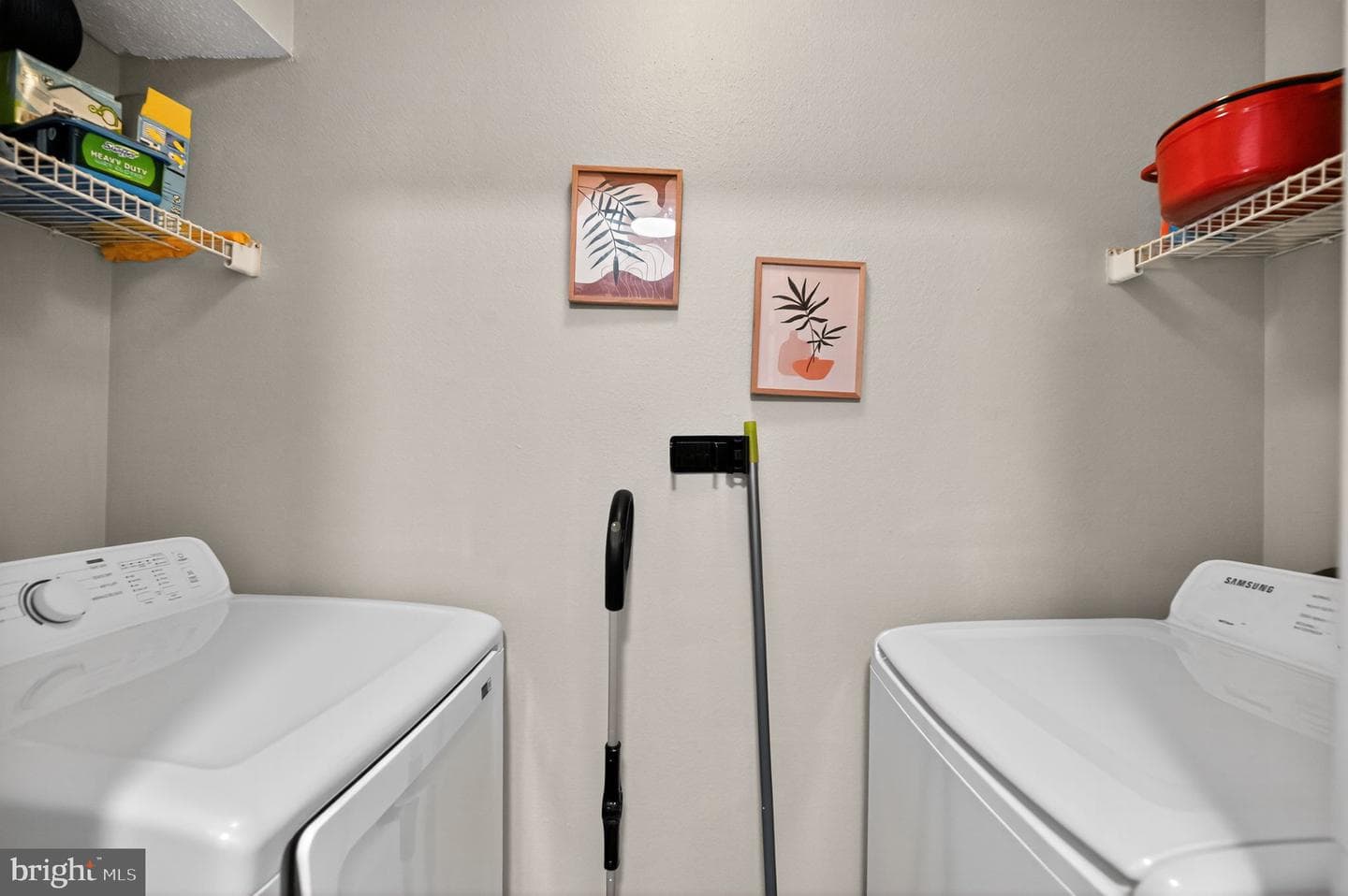 1530 Lincoln Way #302 photo 17