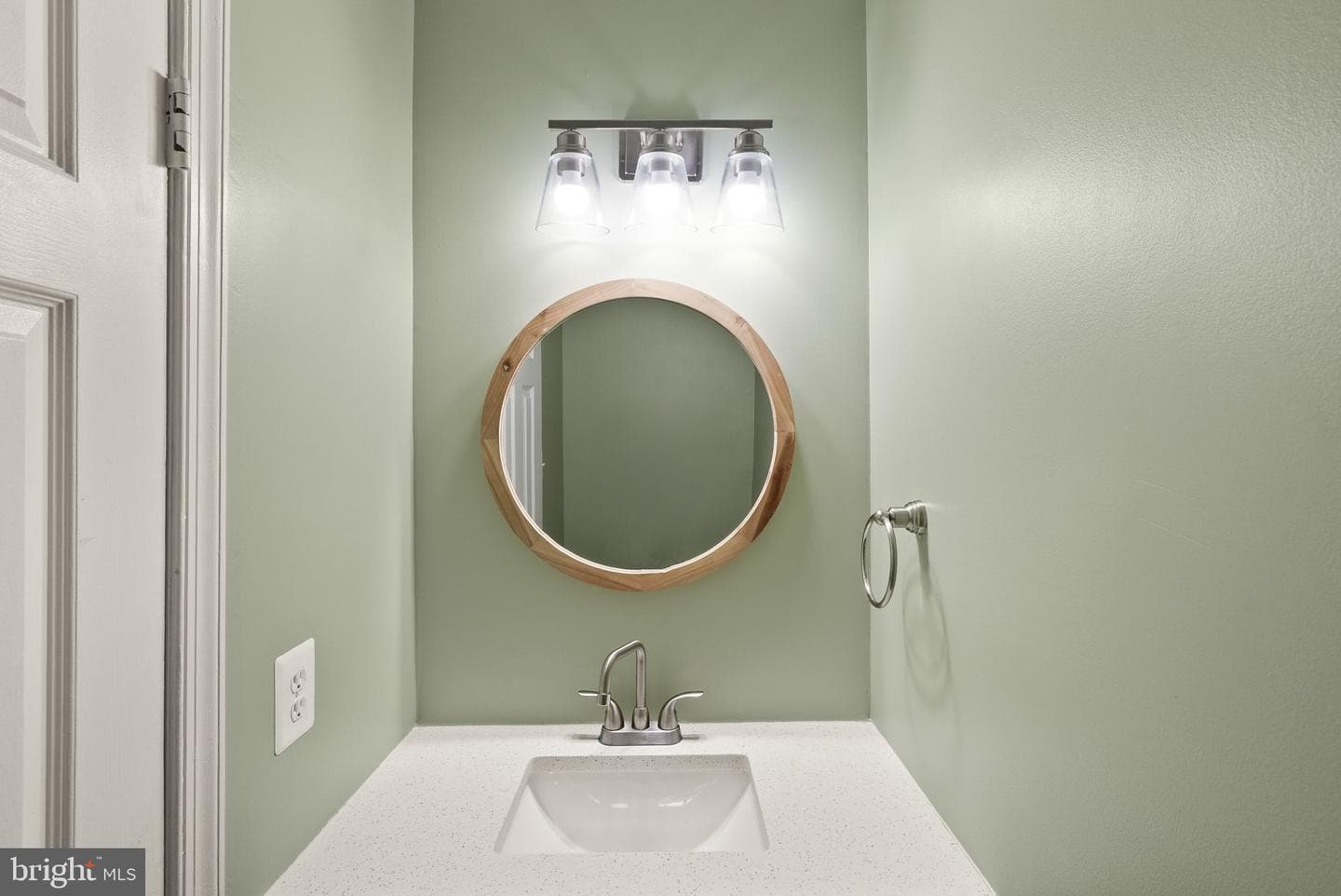 8205 Cedar Landing Court photo 15