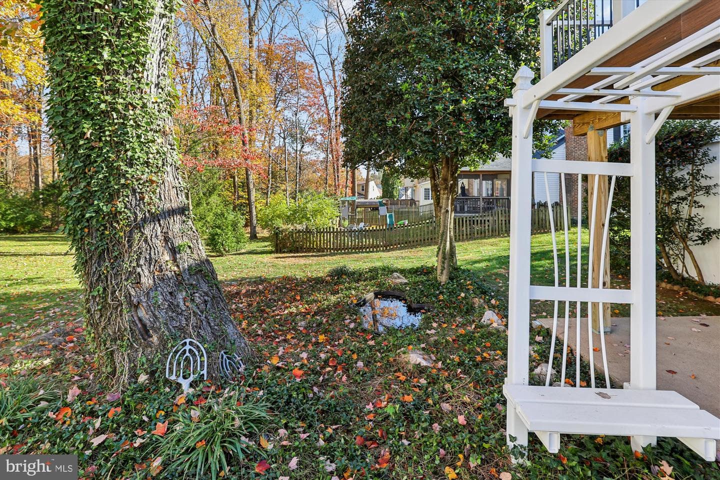 5090 Queens Wood Drive photo 11