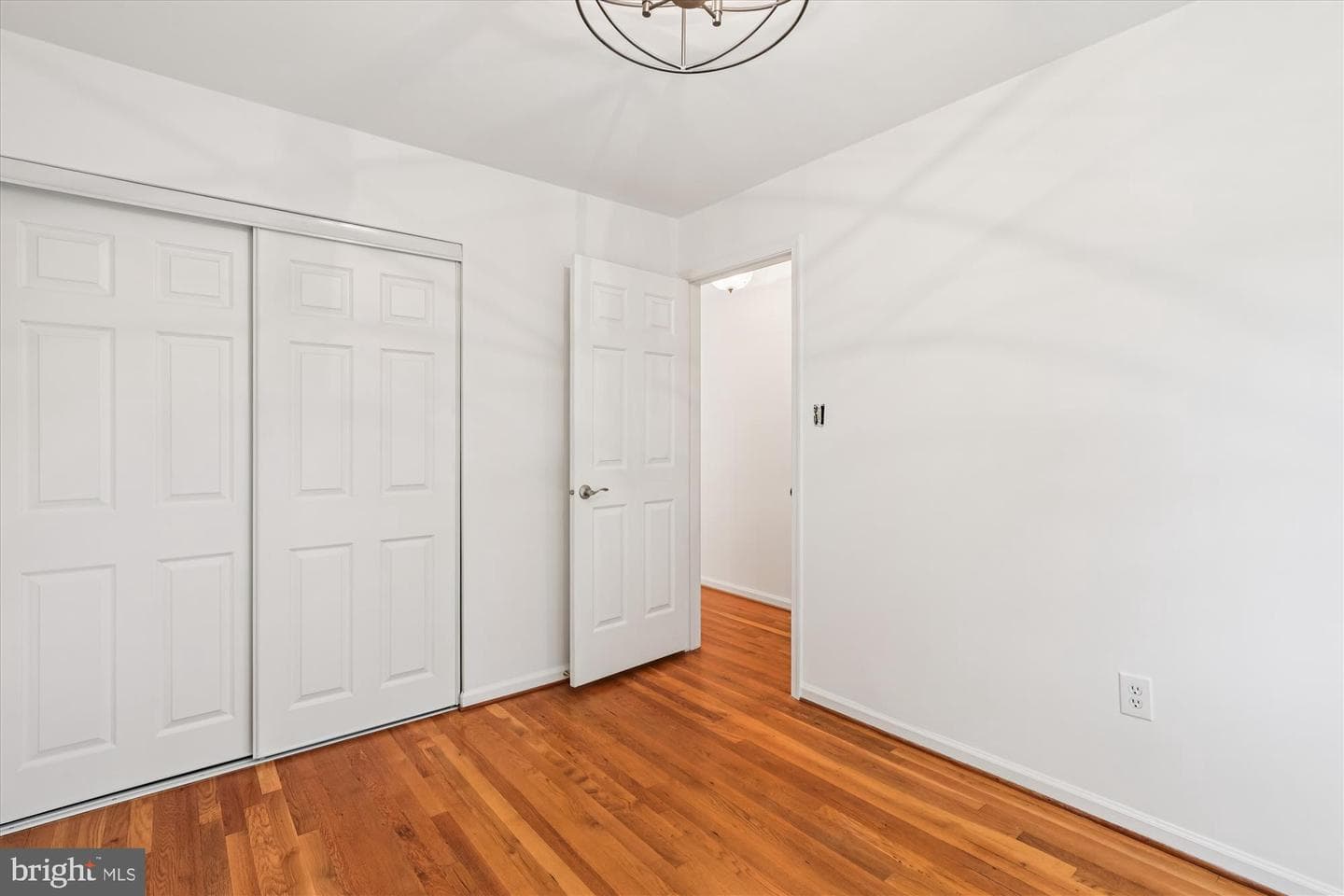 5090 Queens Wood Drive photo 40