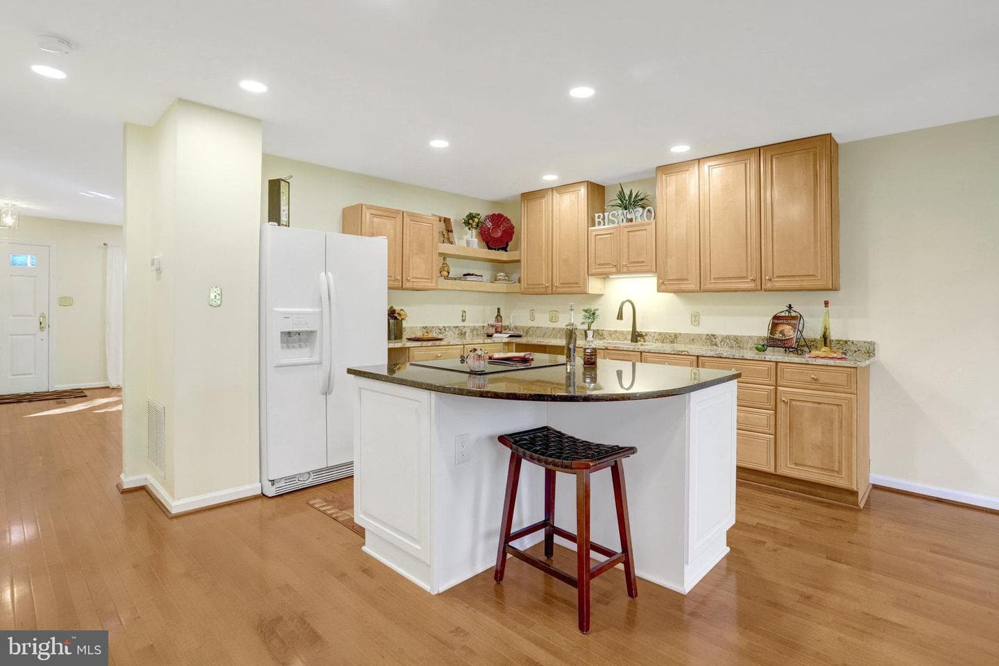 6122 Old Brentford Court photo 2