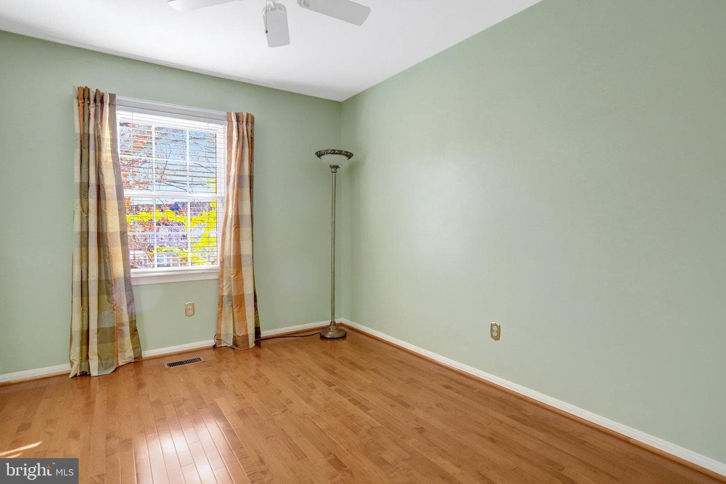 6122 Old Brentford Court photo 24