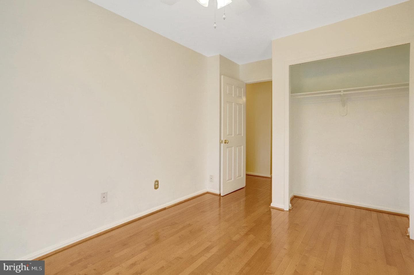 6122 Old Brentford Court photo 29