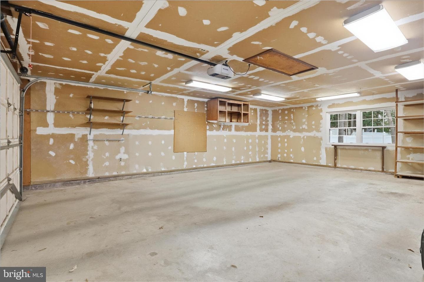 4100 Tidewater Court photo 45