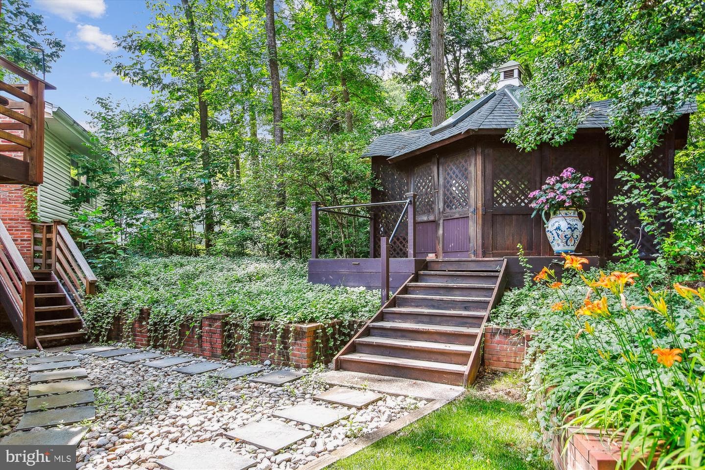 4100 Tidewater Court photo 8