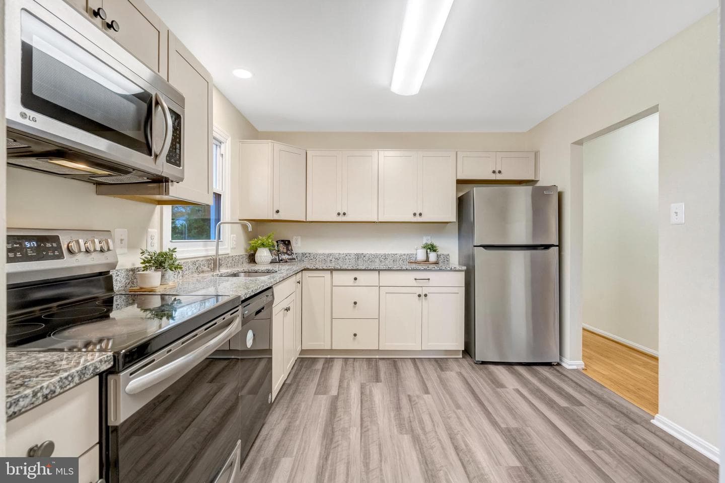7219 Bona Vista Court photo 10