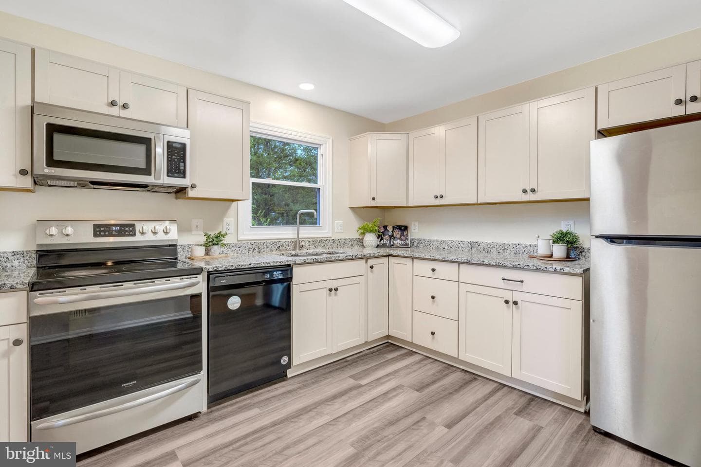 7219 Bona Vista Court photo 11