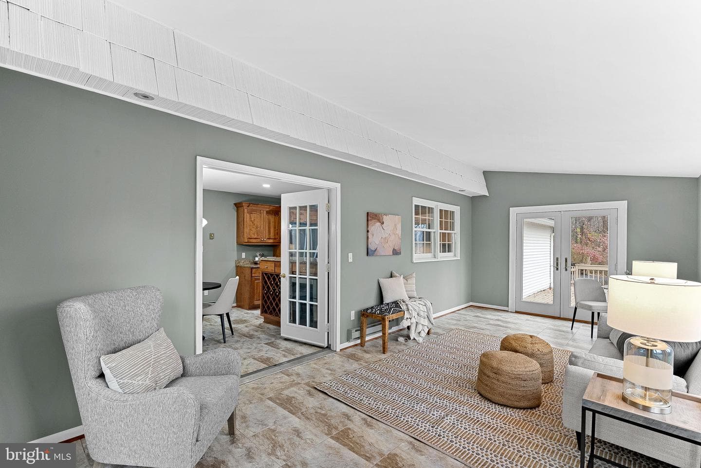 10207 Oxfordshire Road photo 34