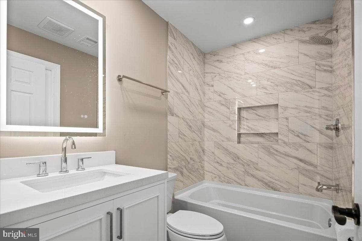 353 Gallop Wood Place photo 56
