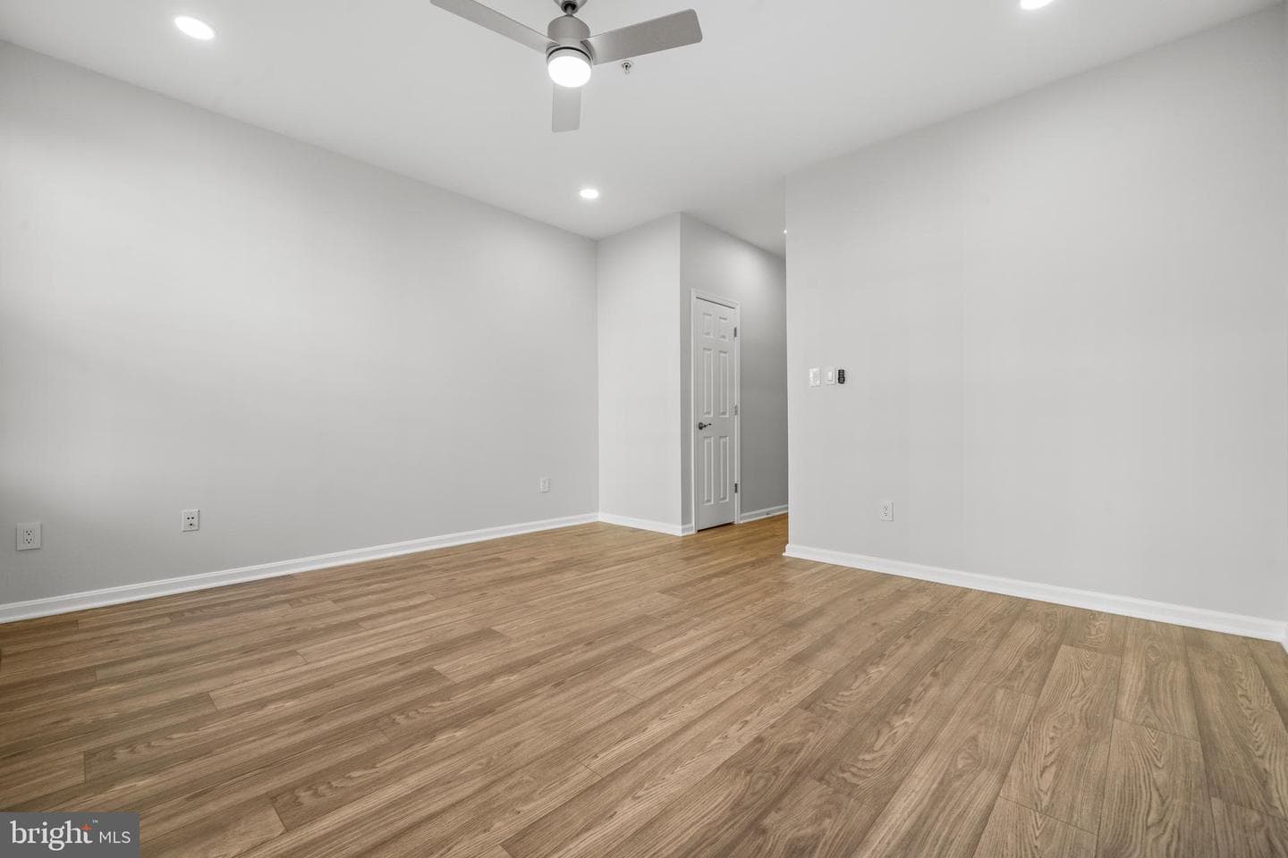 2665 Manhattan Place #109 photo 20
