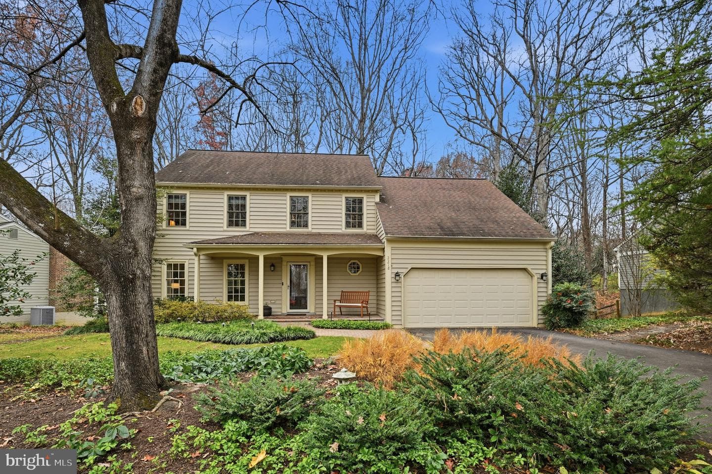 2218 Wakerobin Lane photo 2