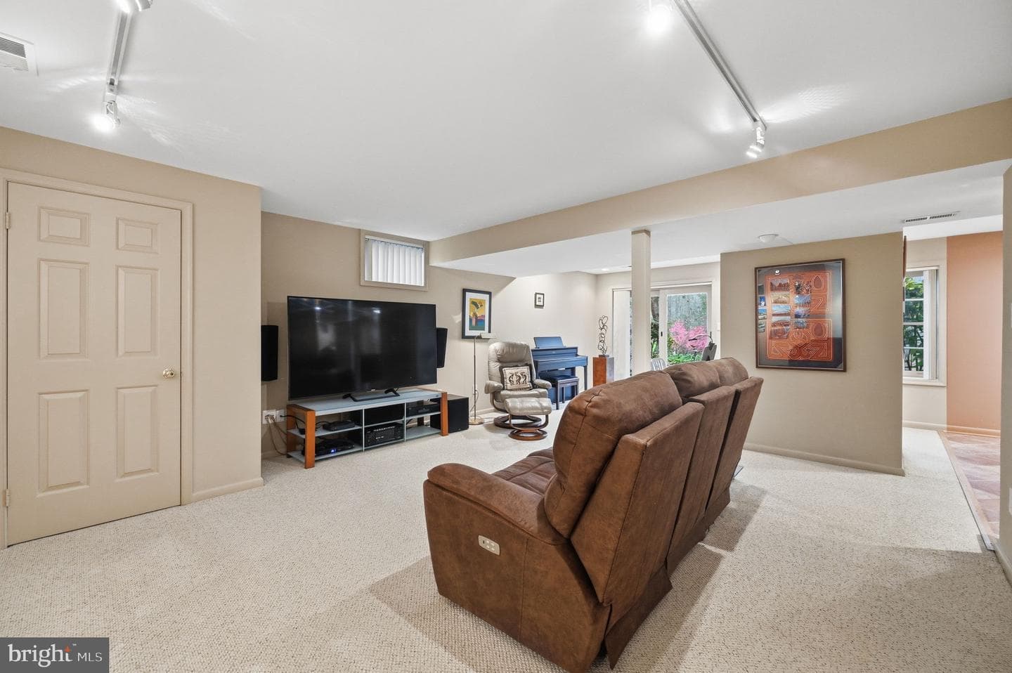 2218 Wakerobin Lane photo 39