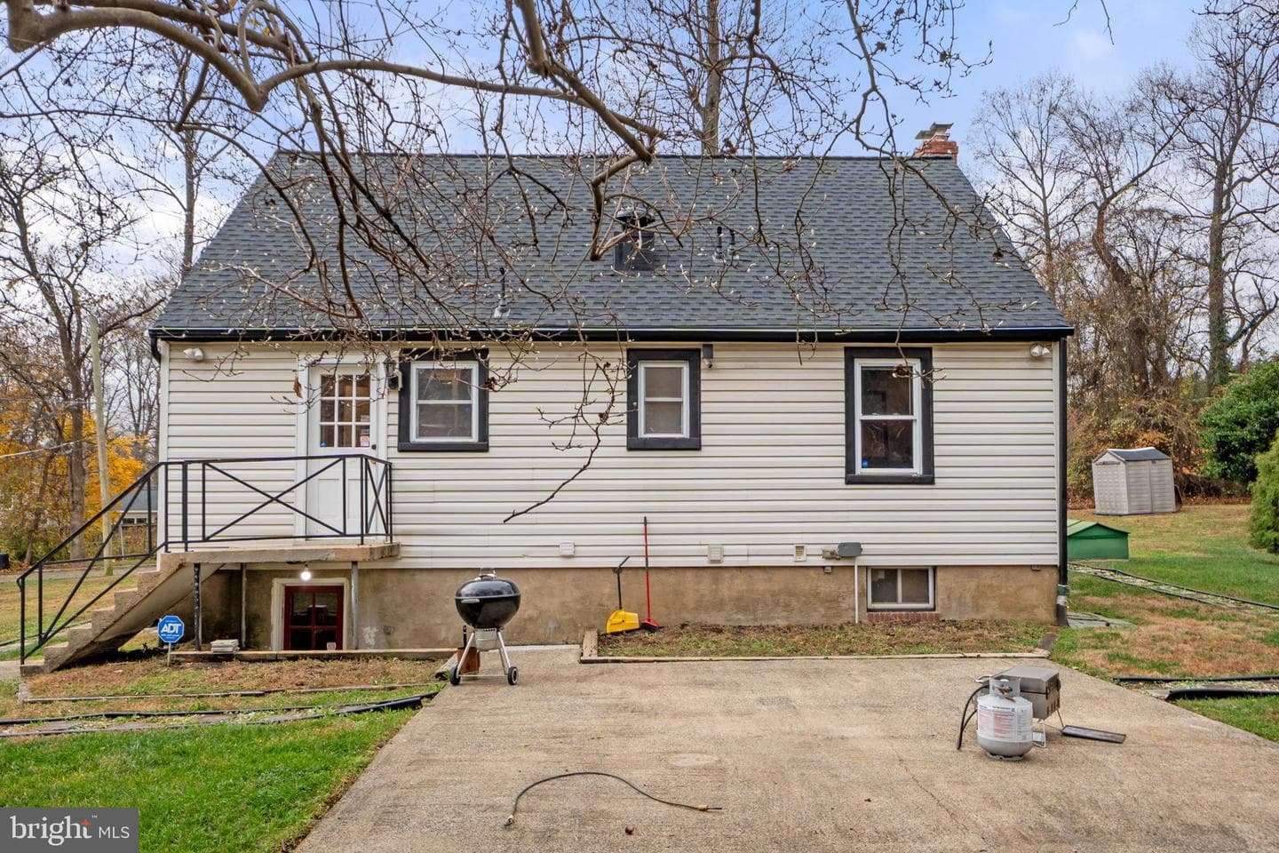 2531 Ogden Street photo 32
