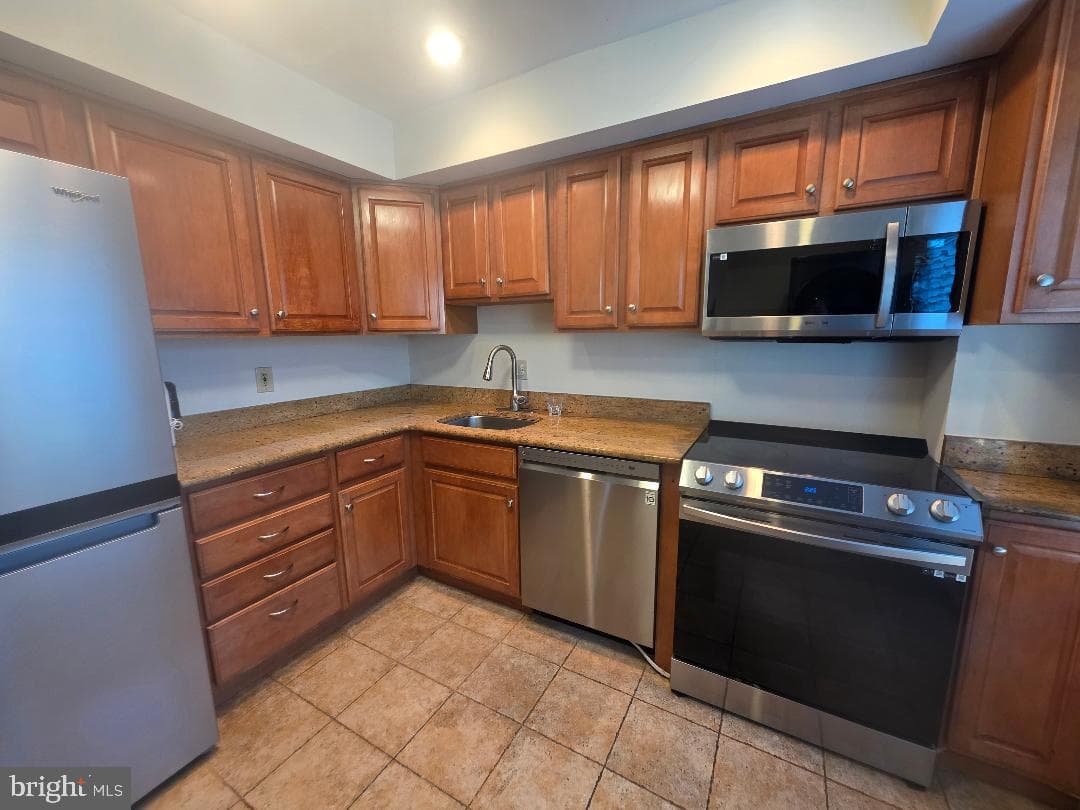 4313 Greenberry Lane photo 4