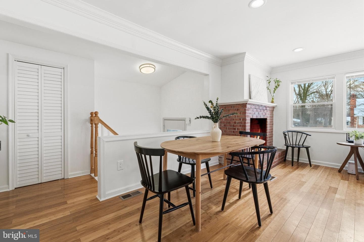 2914 Douglas Street photo 7
