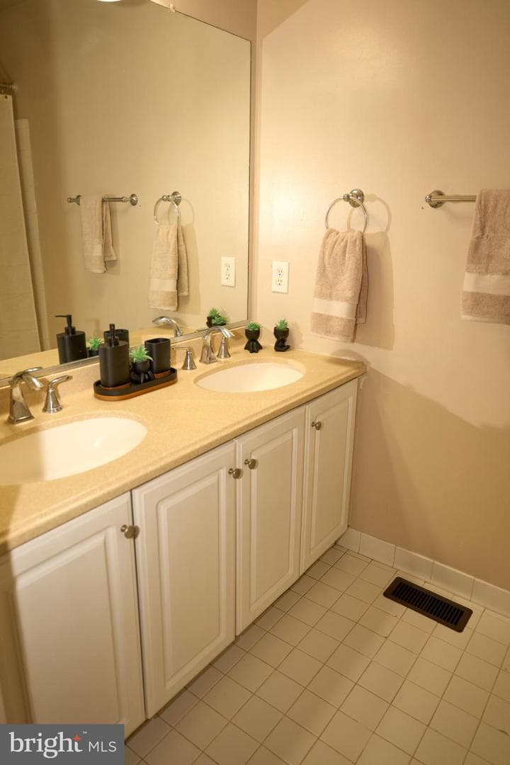 7701 Haynes Point Way #1909 photo 19