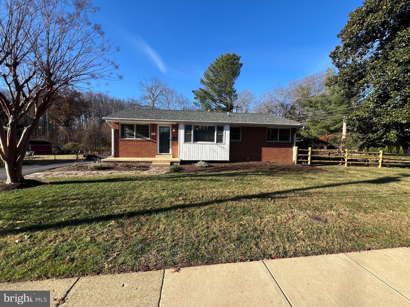 401 Moorefield Road SW photo 1