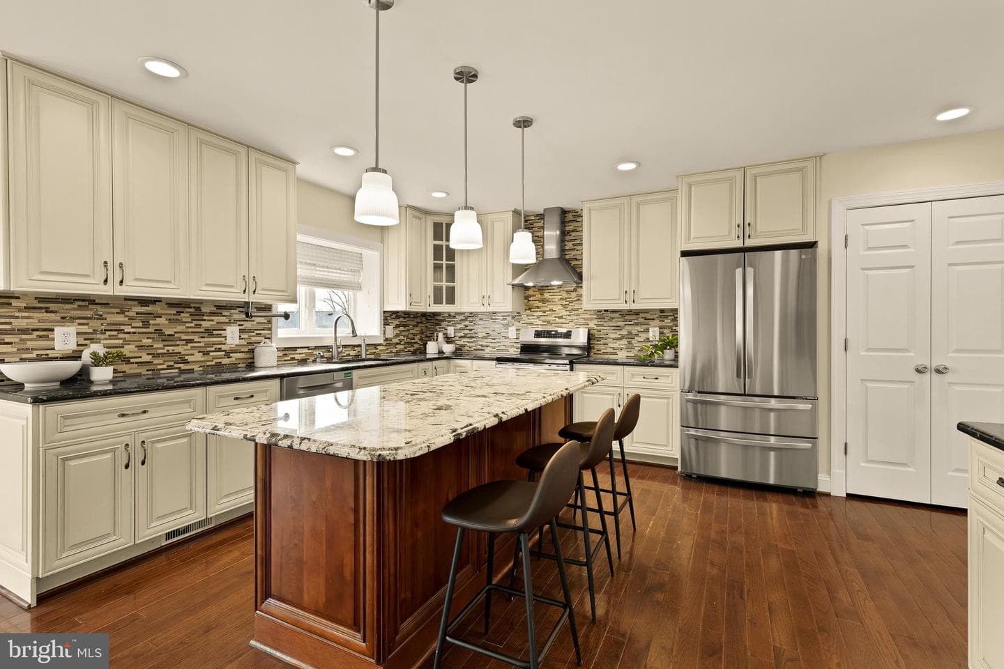 7221 Tyler Avenue photo 8