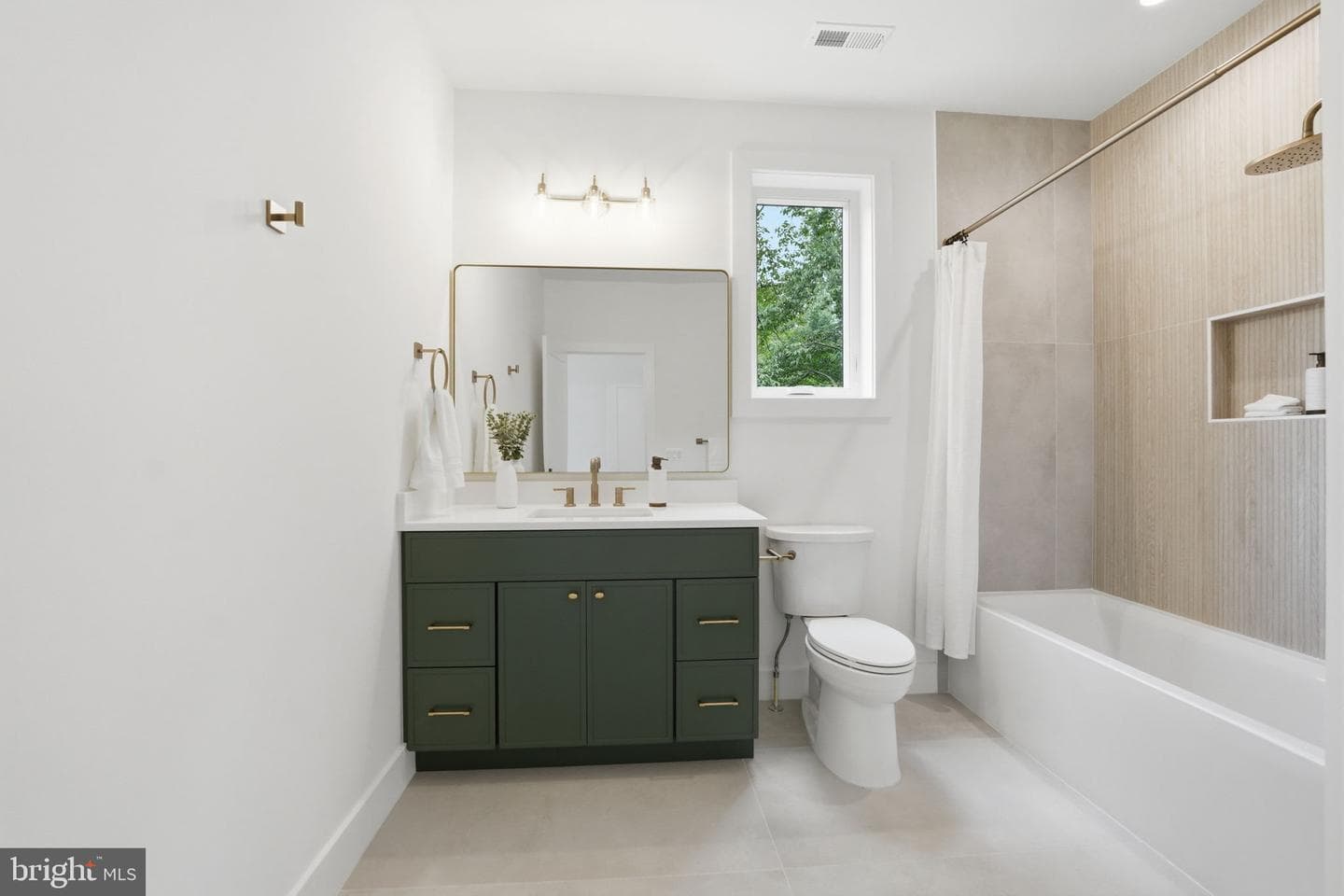2530 Stuart Place photo 45