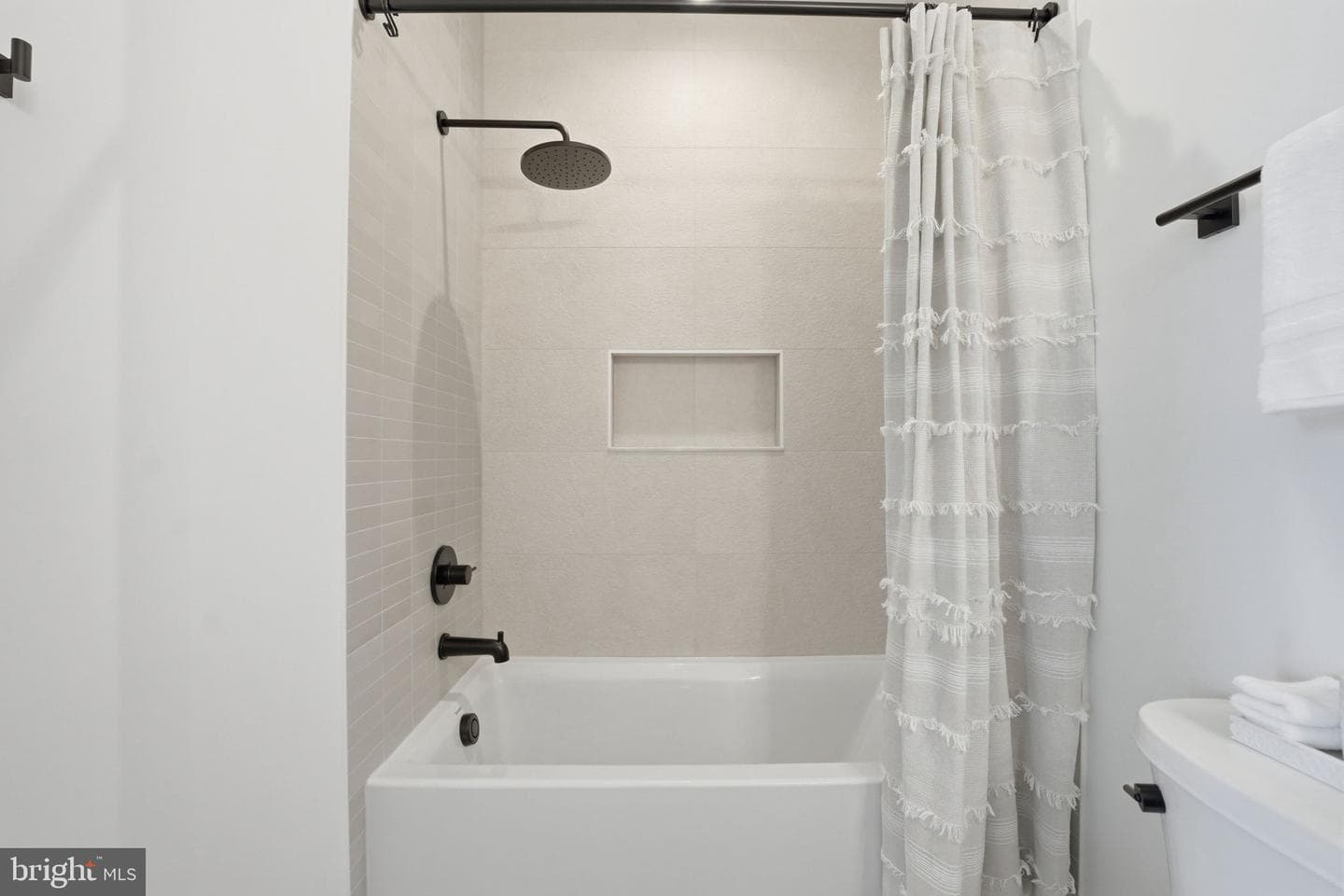 2530 Stuart Place photo 58