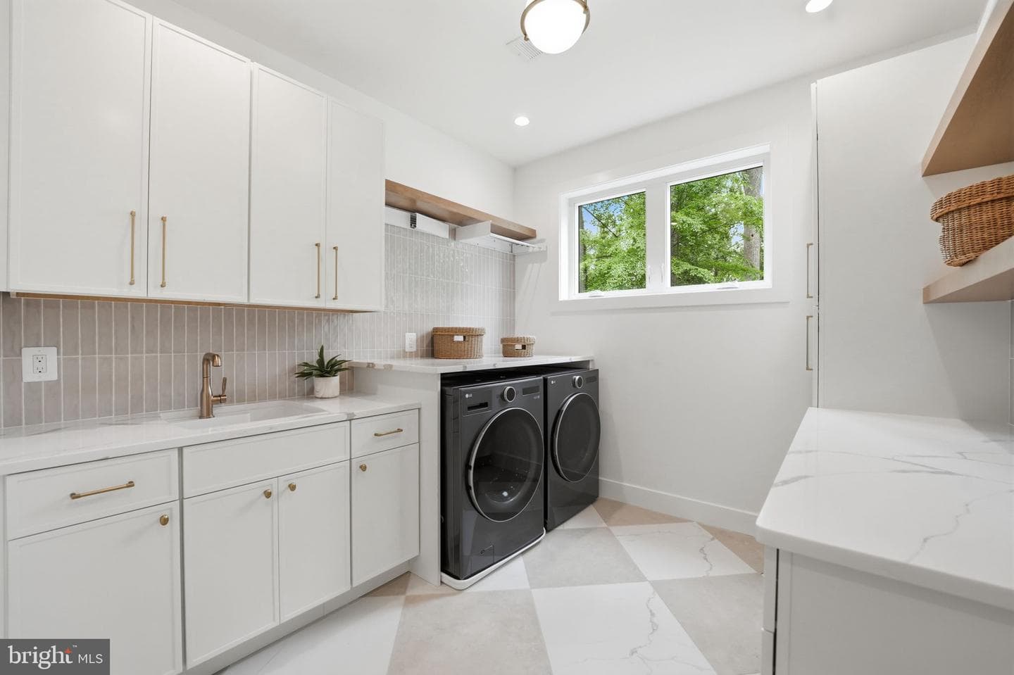 2530 Stuart Place photo 76