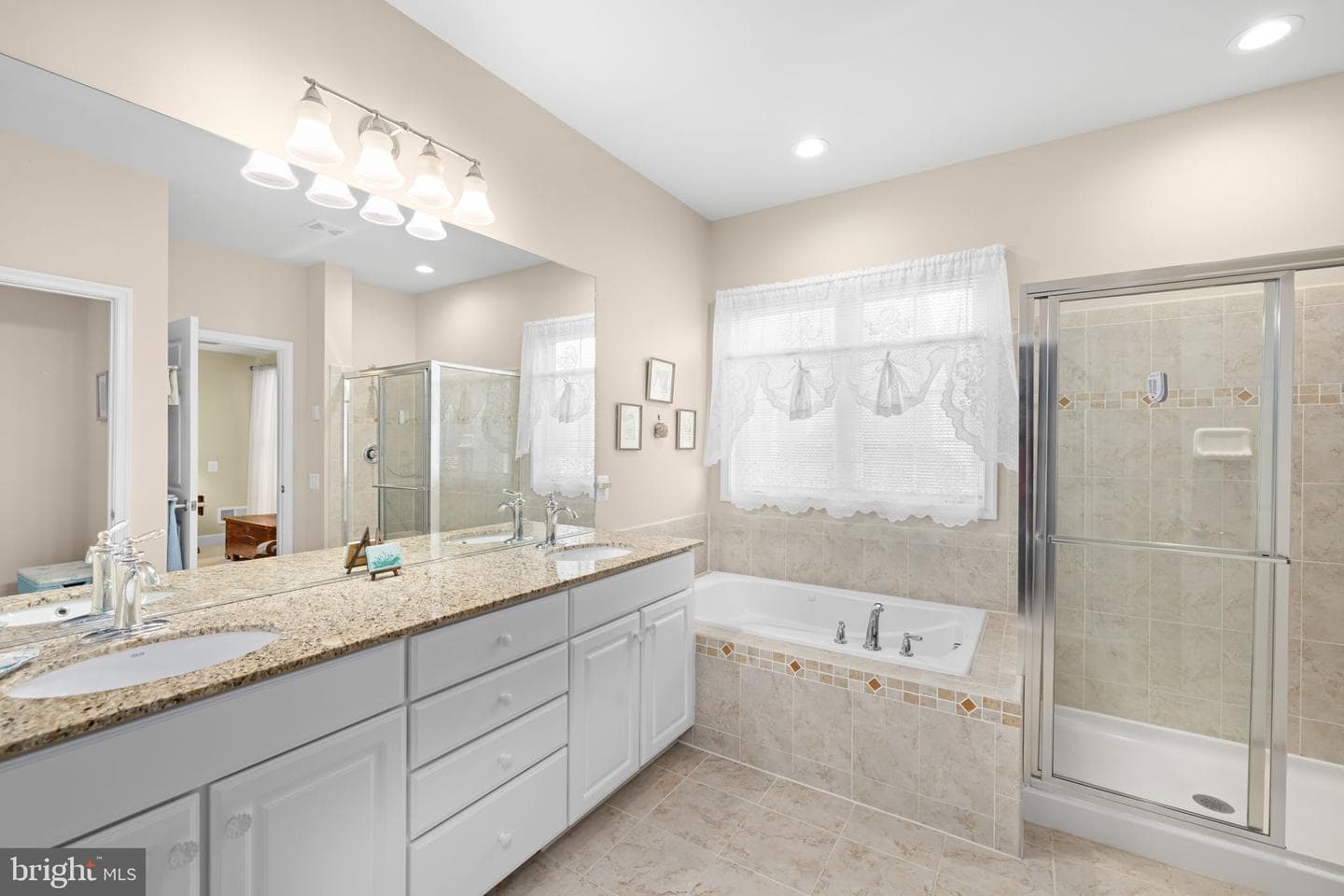 8410 Stargazer Lily Court photo 24