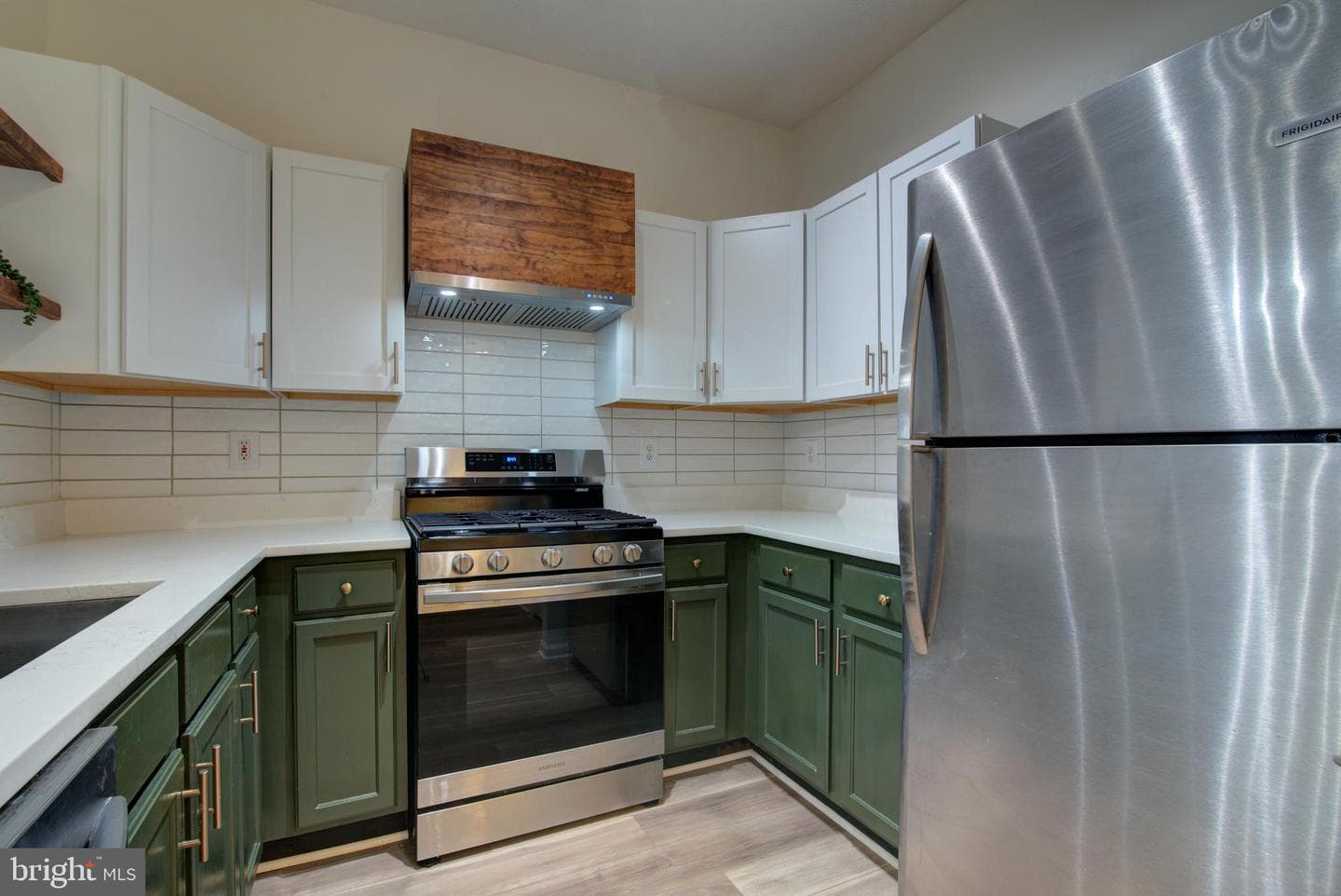 1708 Lake Shore Crest Drive photo 4