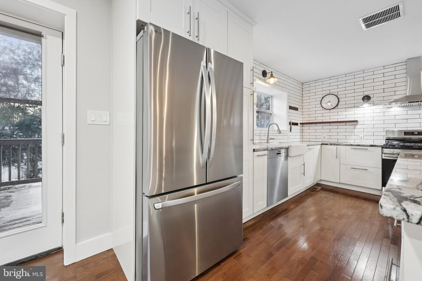 6057 Brook Drive photo 9