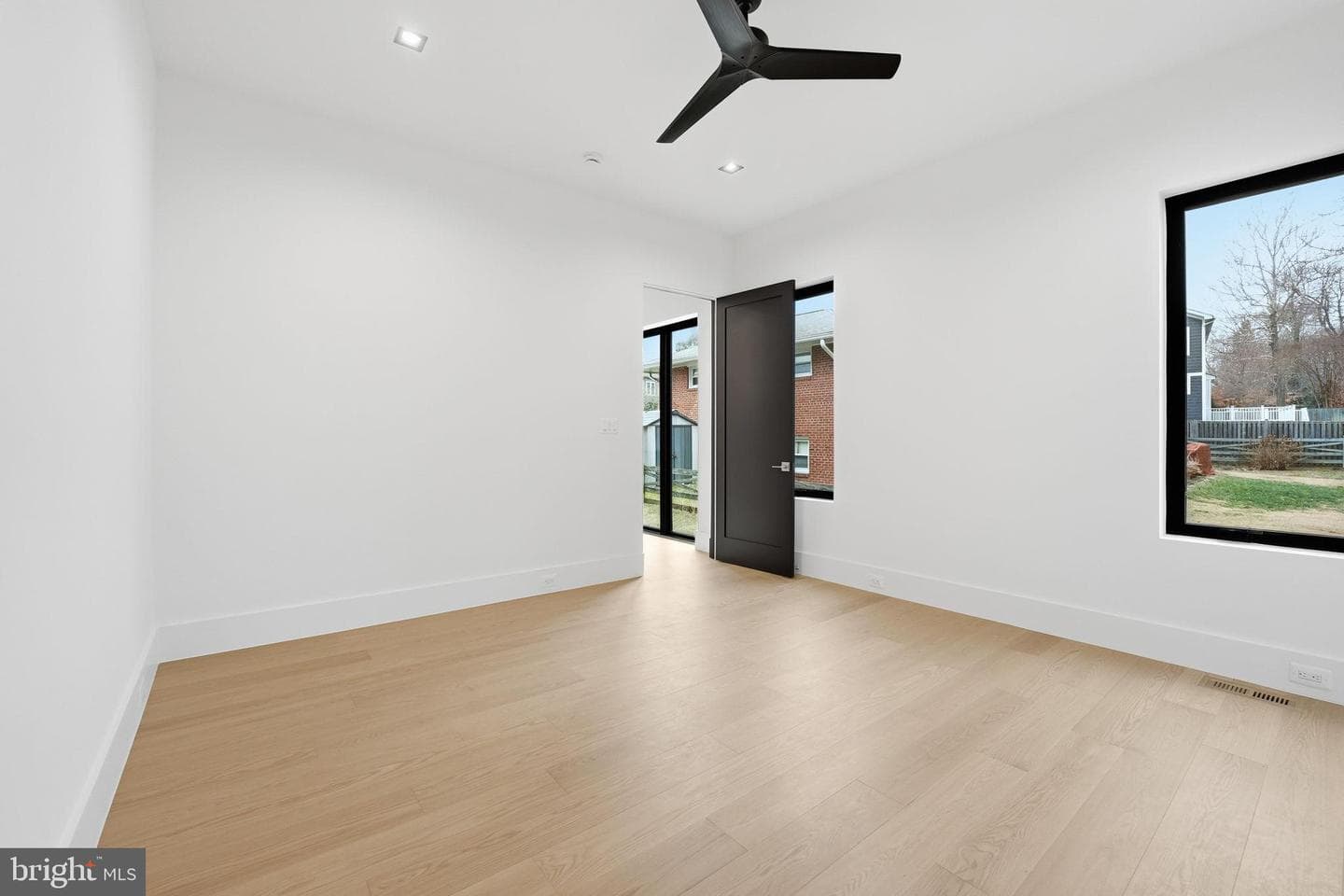 6910 Bright Avenue photo 43