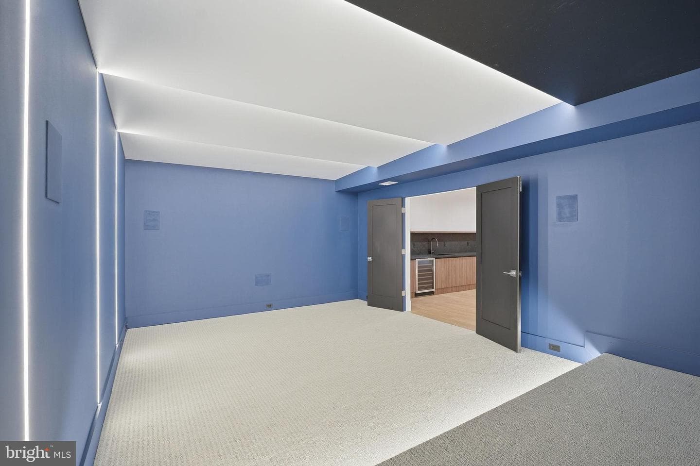 6910 Bright Avenue photo 86