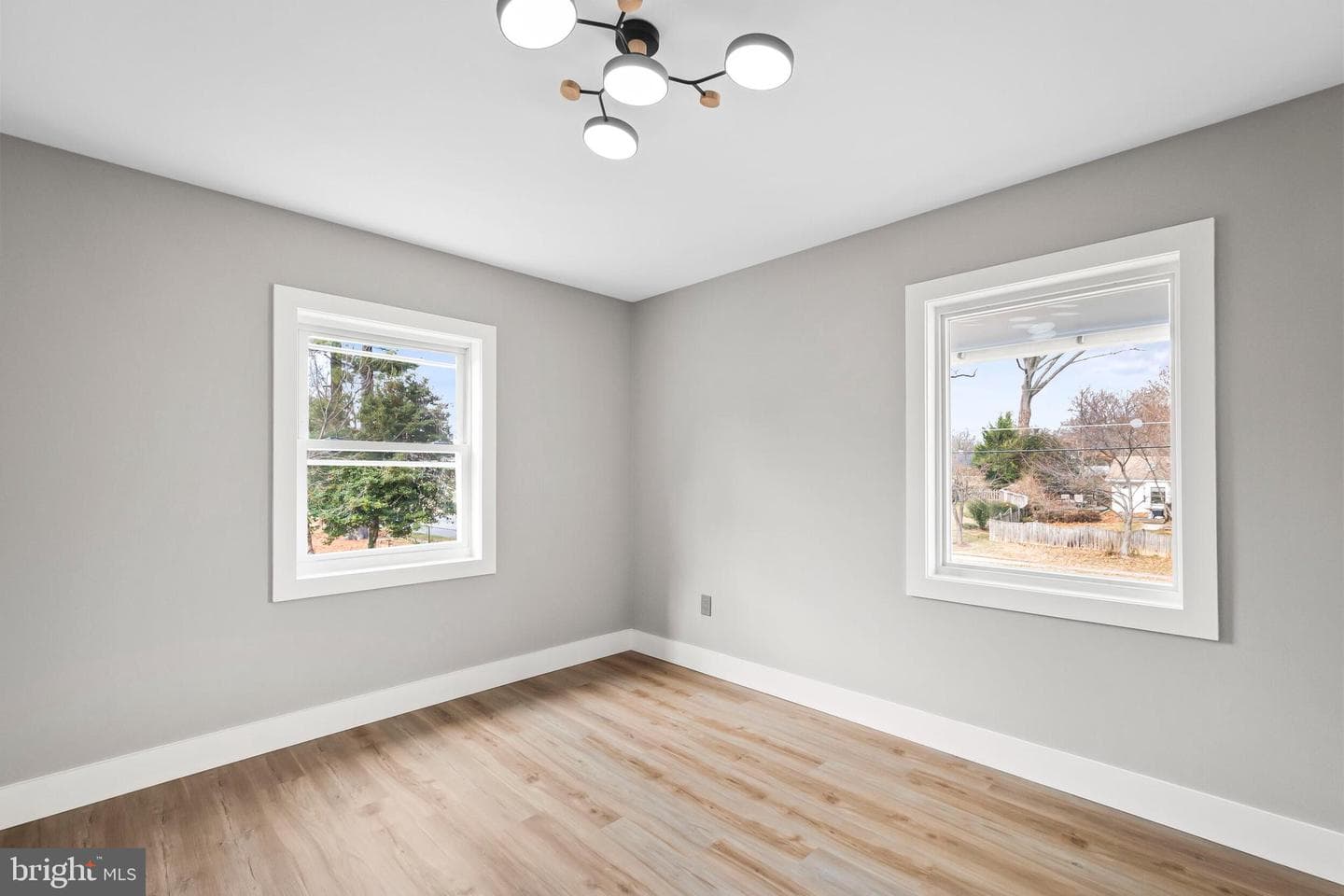 5401 Ferndale Street photo 37