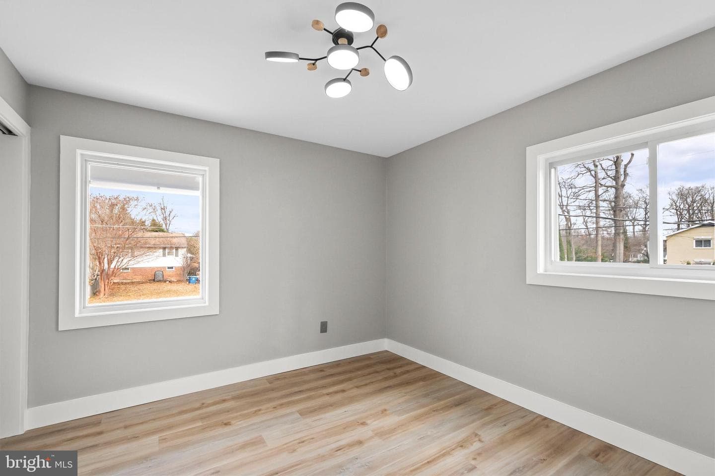 5401 Ferndale Street photo 39