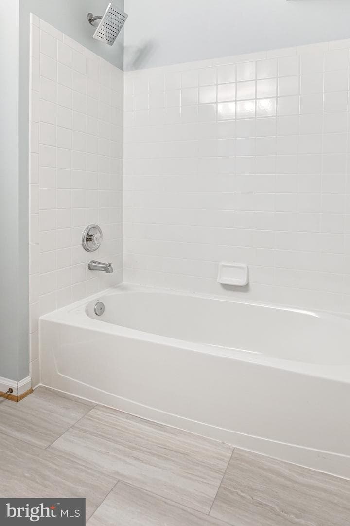 7532 Coxton Court #126 photo 20