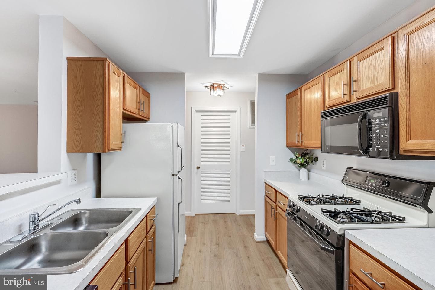 7532 Coxton Court #126 photo 9
