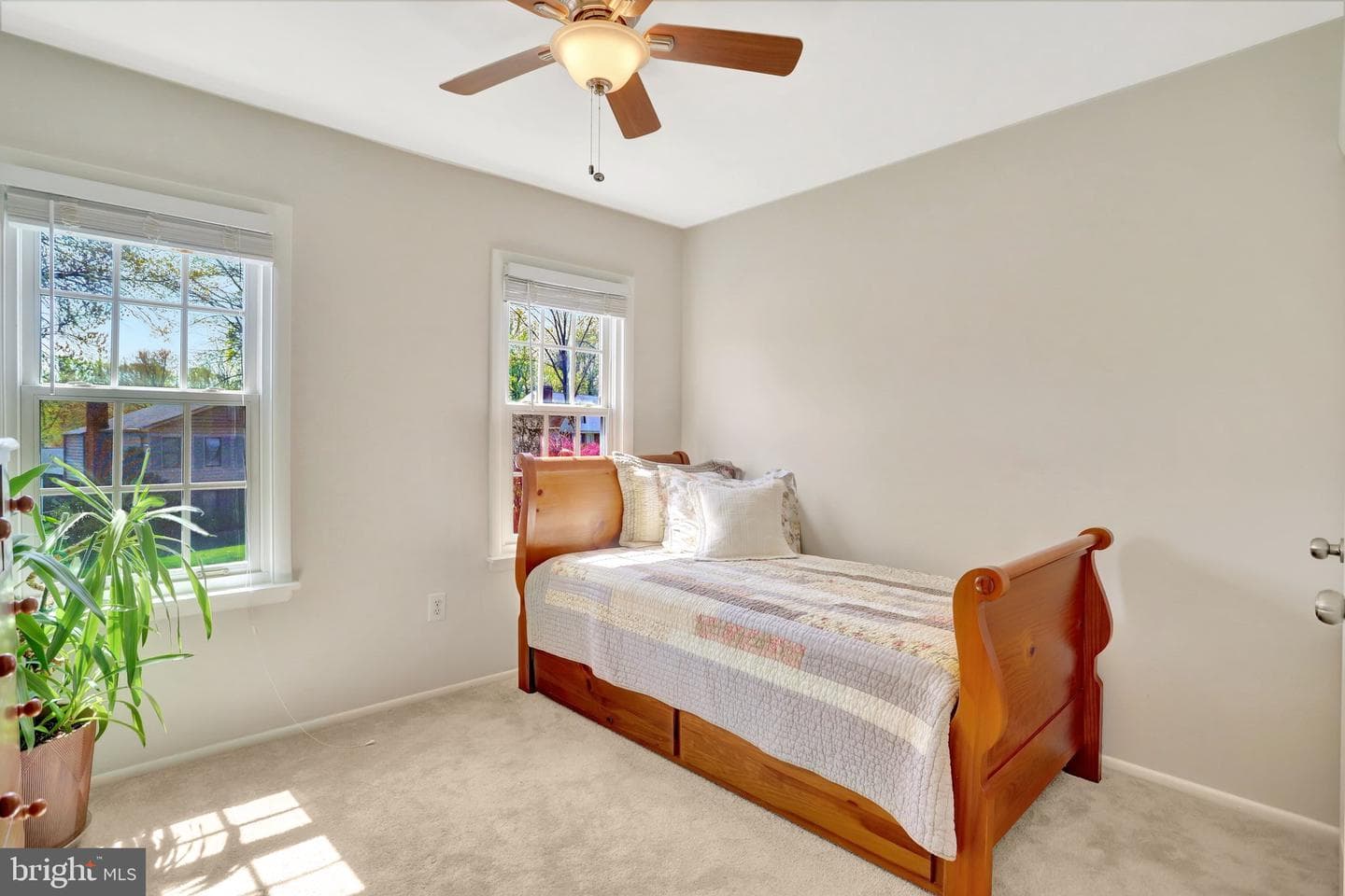 9516 Vandola Court photo 23