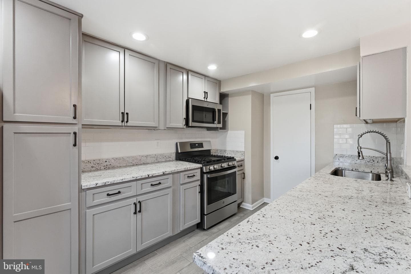 7960 Central Park Circle photo 10