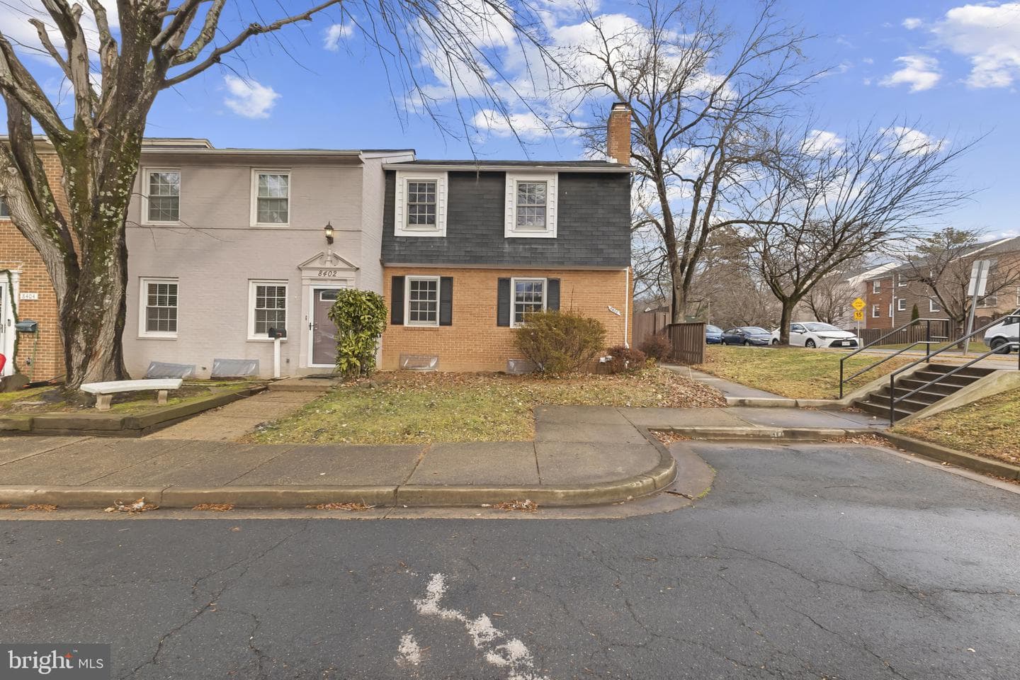 8400 Thompson Road photo 2
