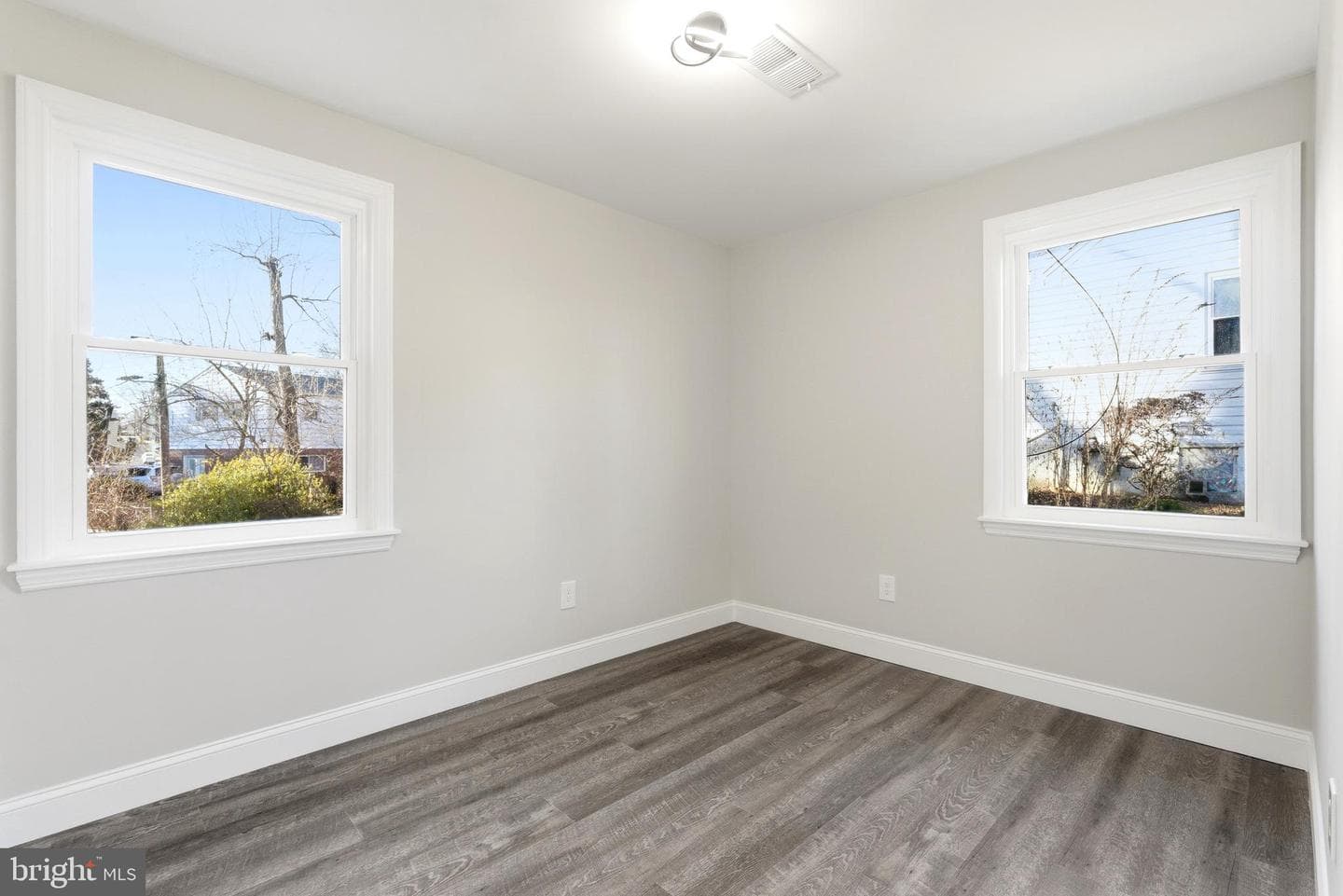 6735 Gouthier Road photo 24