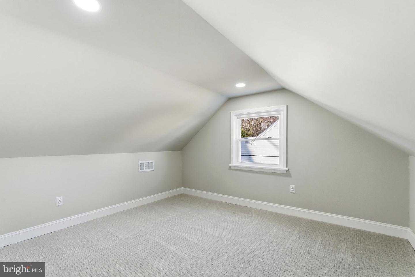 6735 Gouthier Road photo 27