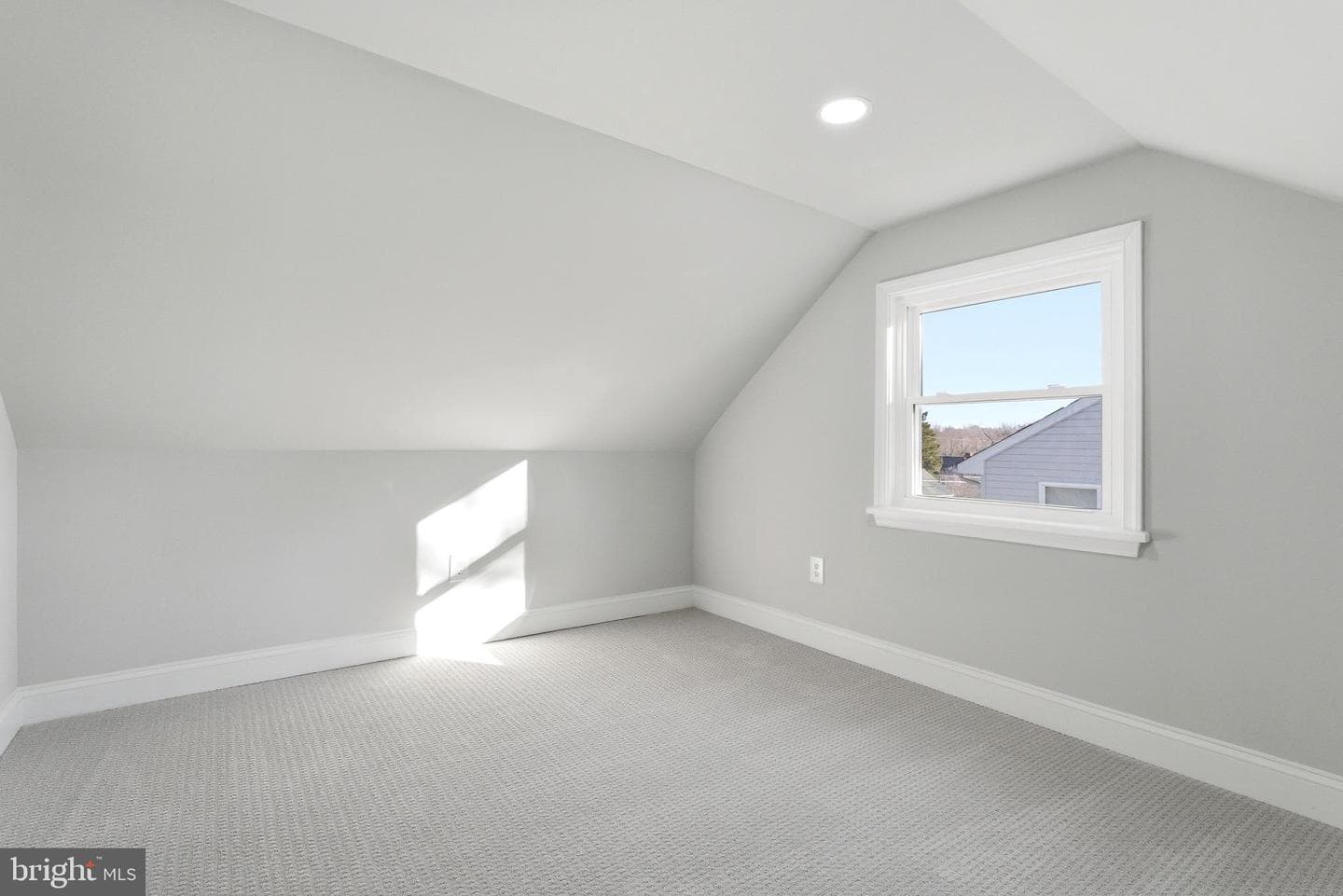 6735 Gouthier Road photo 31