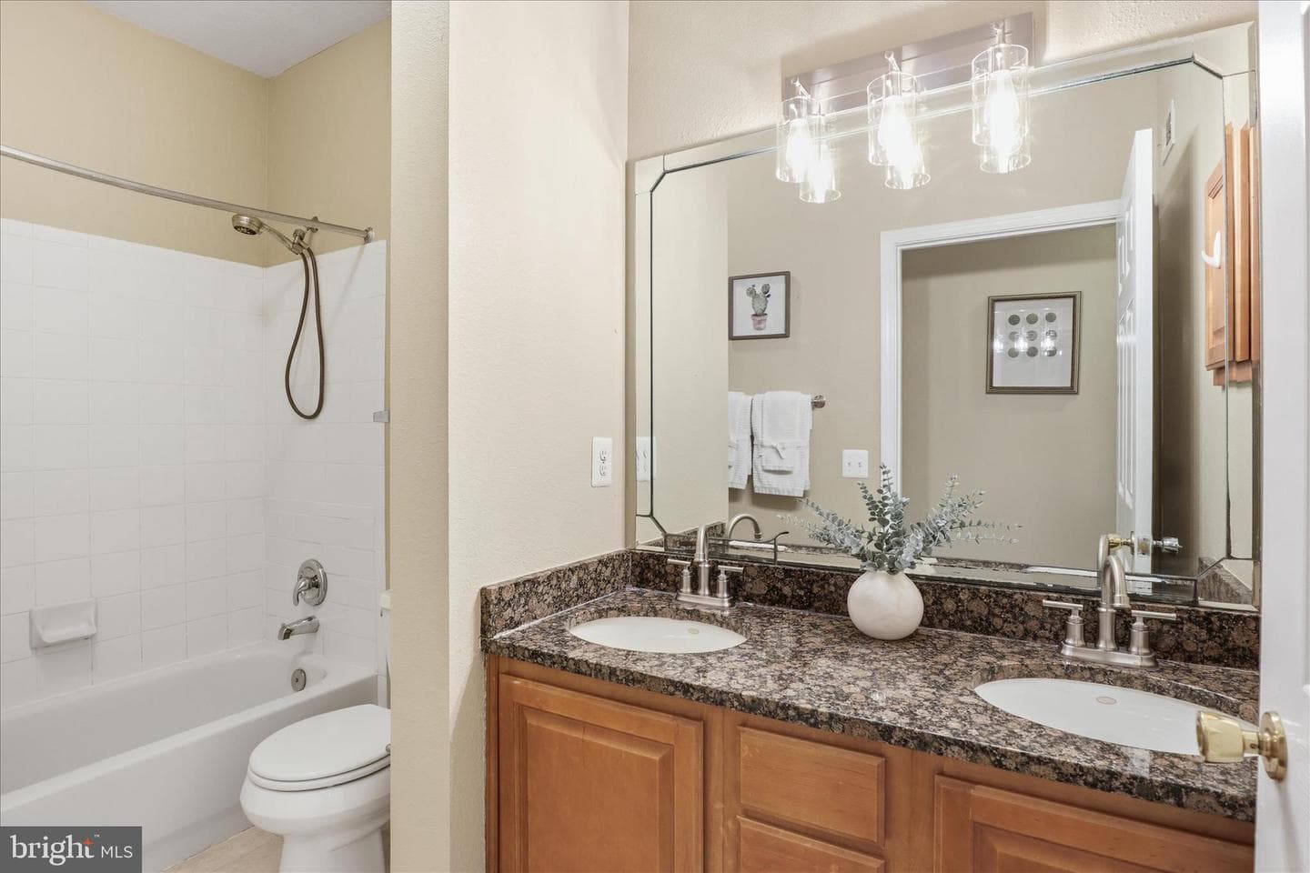 1600 Spring Gate Drive #2204 photo 33